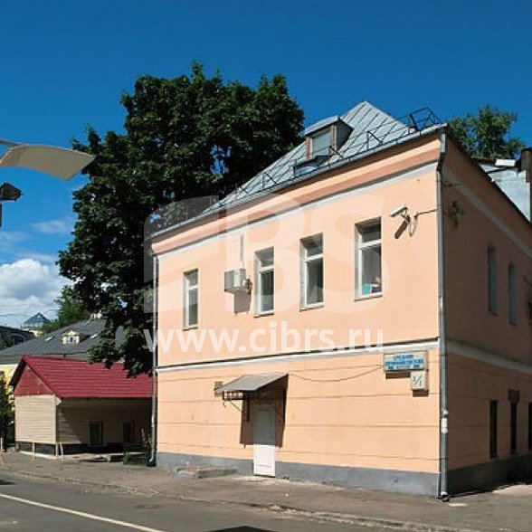 Административное здание Средний Овчинниковский 3 в Иверском переулке
