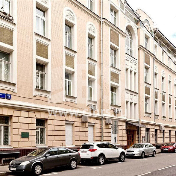 Жилое здание Гагаринский 28 в переулке Плотникова